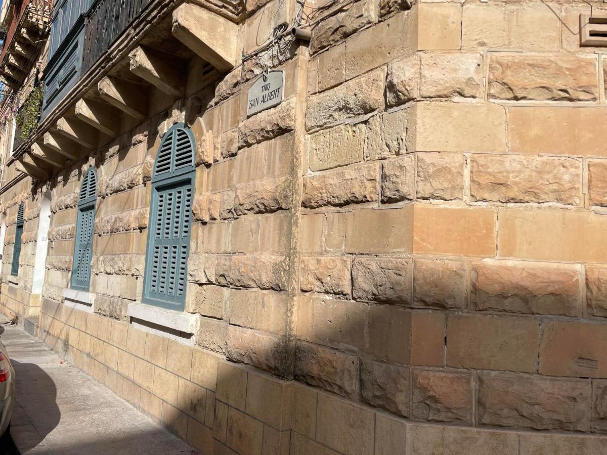 Parisio One Bedroom Maisonette In Sliema Dış mekan fotoğraf